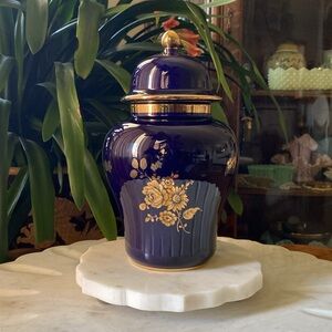 9.5” Woulind Chile Cobalt + Gilded Gold Floral Bouquet Porcelain VTG Ginger Jar